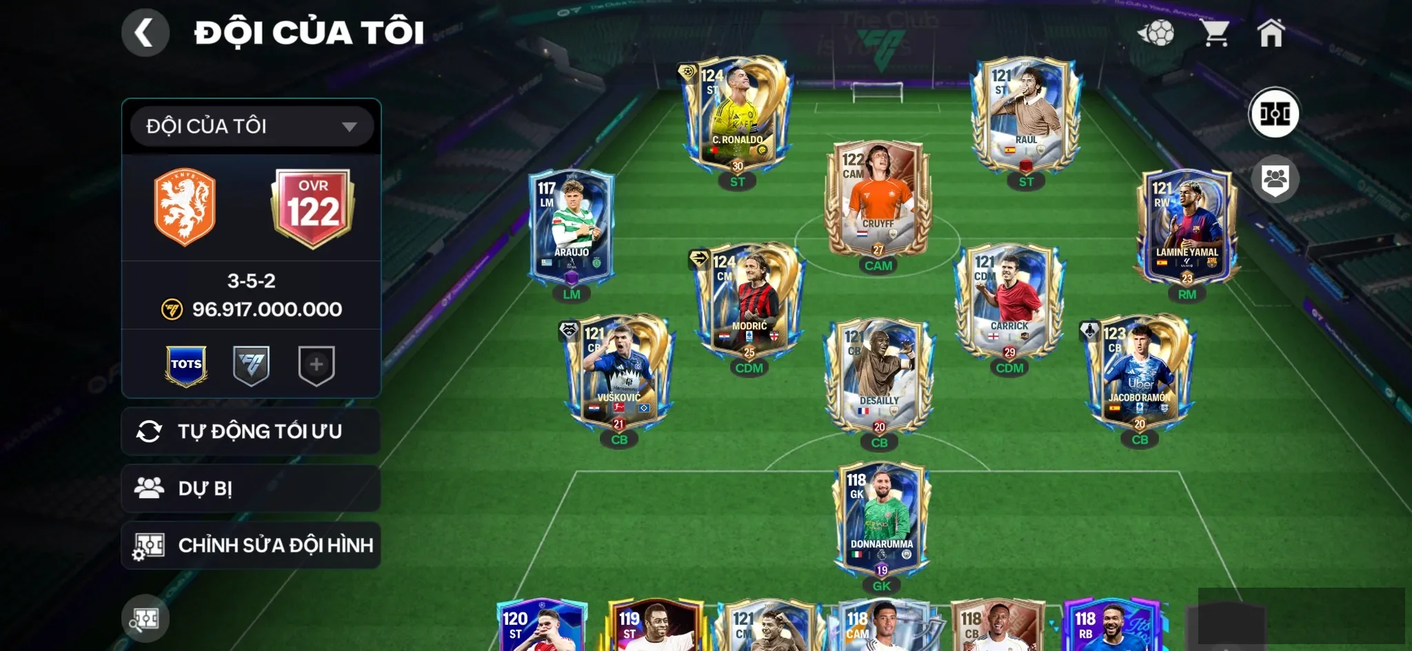 Cr7 utot+ Modric utot + 2 cthu utot , Đội hình đẹp nhiều dự bị ,3 rank chưa đá , 36 lượt nữa nổ gói A ,
